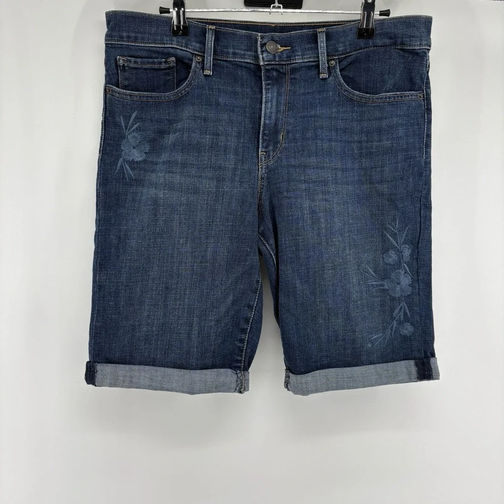 Womens Levi's Cuffed Stretch‎ Jean Shorts Size 31 (32) Blue Embellished